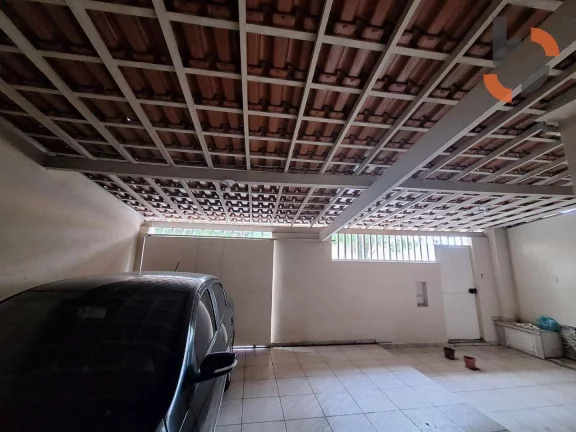 Imagem Casa com 3 dormitórios à venda, 197 m² por R$ 650.000,00 - Caonze - Nova Iguaçu/RJ