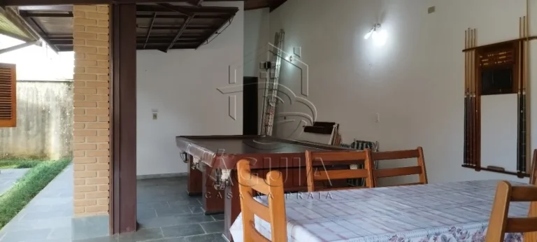 Imagem Casa à venda na Praia da Lagoinha em Ubatuba apenas 200mts da Praia!