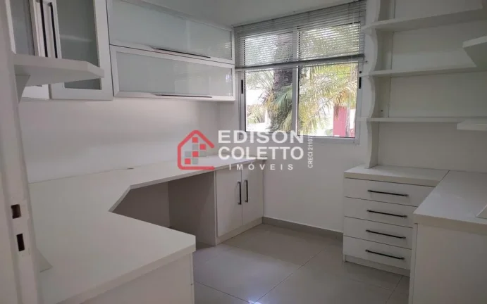 Imagem Encantadora residência à venda no Terras de Piracicaba 4, refúgio de elegância e conforto!!