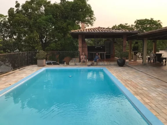 Imagem EXCELENTE RANCHO COMPLETO COM ACESSO Á ÁGUA EM ESTREITO COM ASFALTO ATÉ Á PORTA - 04 dormitórios sendo 03 suítes - Varanda contornando toda á casa