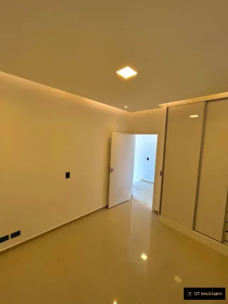 Imagem Casa com 3 dormitórios dentro de Condomínio em Atibaia - Jardim do Lago