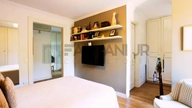 Imagem Deslumbrante casa à venda em São Paulo-SP, no Jardim Guedala: 3 quartos, 3 suítes, 4 salas, 5 banheiros, 4 vagas de garagem, 365m².