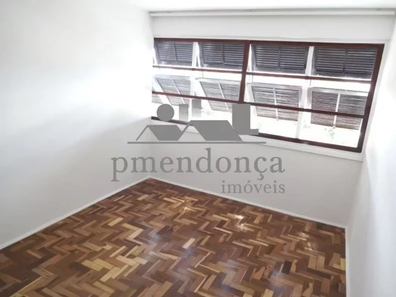 Imagem Apartamento com 92 M² amplo, claro, com grandes janelas, andar intermediário, dois elevadores, doi...