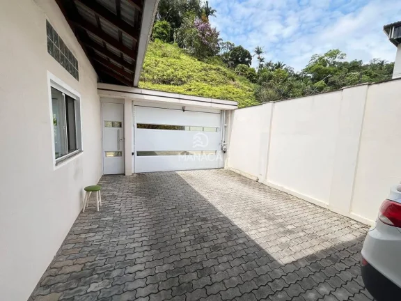 Imagem Casa 3 dormitórios à venda no centro de Gaspar