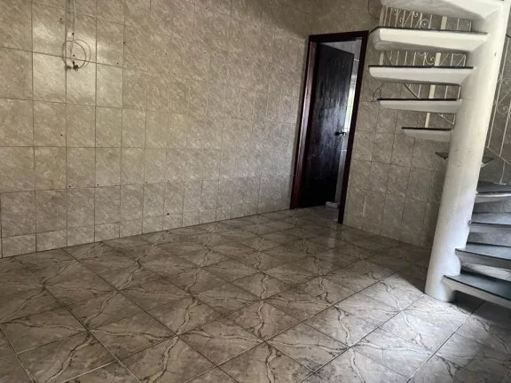Imagem Sobrado com 3 dormitórios à venda, 196 m² por R$ 390.000,00 - Vila Figueira - Suzano/SP