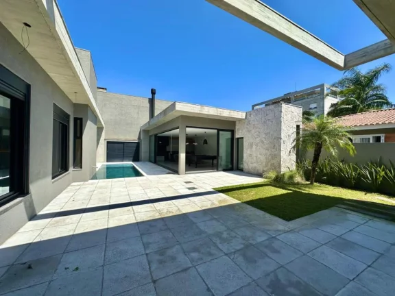 Imagem Casa 4 Dormitórios - Bairro Atlantida