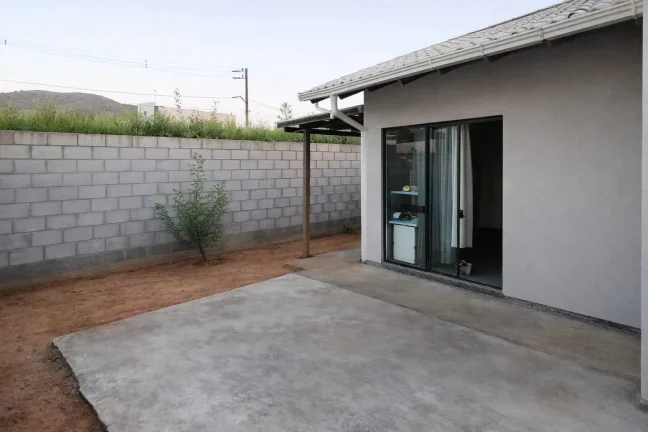 Imagem Casa com 2 dormitórios sendo 2 suítes e 1 vaga de garagem em Governador Celso Ramos/SC