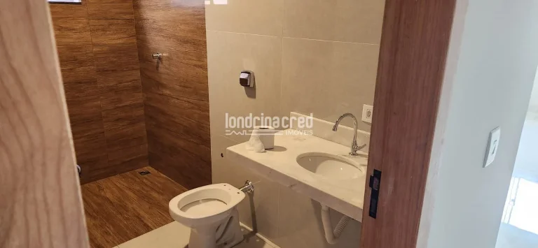 Imagem Casa no Colúmbia com 84m², 3 quartos (1 suíte), sala ampla, cozinha espaçosa, garagem para 2 camionetas e potencial de aproveitamento do subsolo.