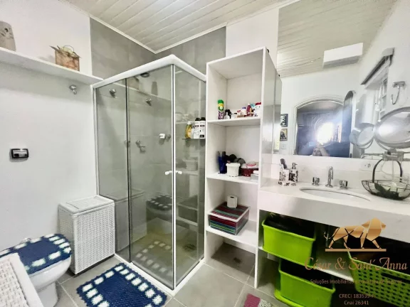 Imagem Linda casa a venda, com vista para centro de Campos do Jordão.