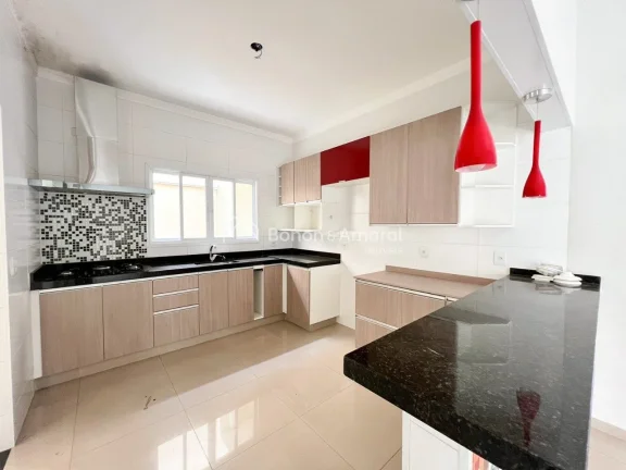Imagem Casa térrea com 3 quartos, sendo 3 suítes, sala de estar, sala de jantar, área gourmet com churra...