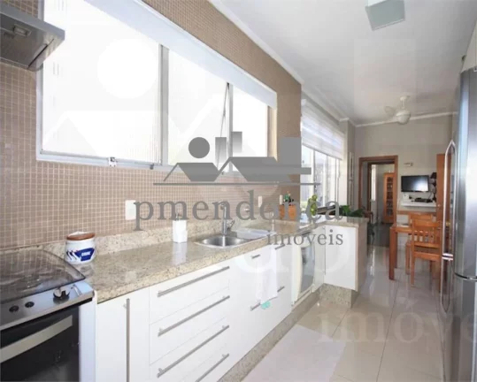 Imagem Apartamento em Pinheiros com 4 quartos sendo 2 suítes e 3 vagas, 253 m2