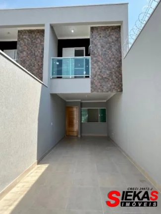 Imagem Aluguel de Casa Espaçosa na Vila Alpina, São Paulo-SP: 3 quartos, 1 suíte, 1 sala, 3 banheiros, 2 vagas, 96m²!