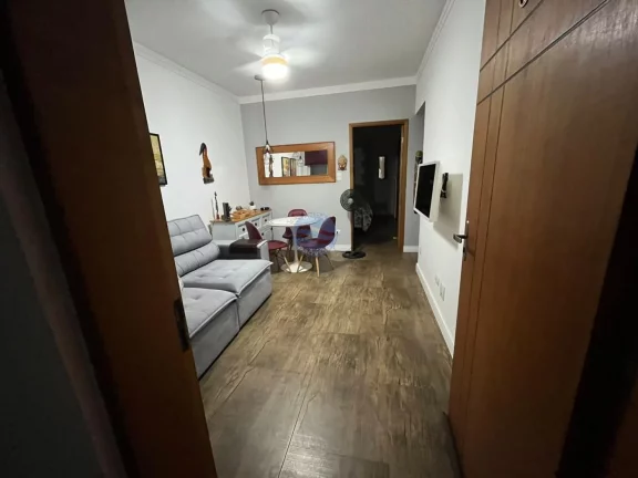 Imagem Ótimo apartamento a venda em Santos no Gonzaga av. da praia.