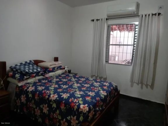 Imagem Casa para Venda em Mongaguá, Balneário Itaóca, 4 dormitórios, 3 suítes, 3 banheiros, 2 vagas