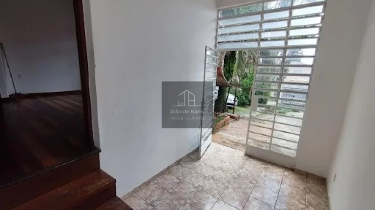 Imagem ESPAÇO e Conforto! Casa Ampla 2 Dorms. Vila Marari, Quintal Gigante (300m²) e Armários.