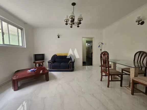 Imagem Casa Térrea no Embaré ao lado do shopping, 03 quartos e 02 vagas de garagem!