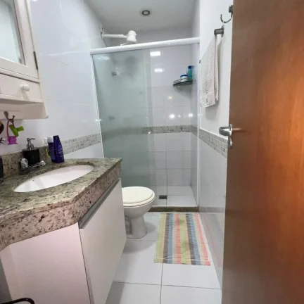 Imagem Excelente apartamento de 2 quartos com lazer completo - Sol da manhã e andar alto na praia de Itaparica.
