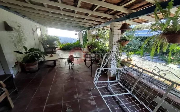 Imagem Casa a venda pra reforma com 750 metros quadrados - Ogiva - Cabo Frio