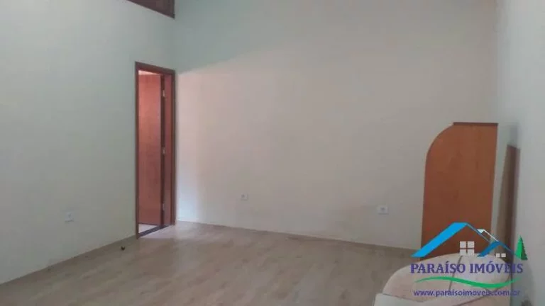 Imagem Casa a venda em Paraisópolis, MG - 3 quartos, suíte, vagas cobertas