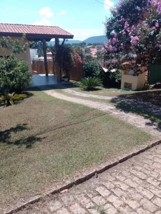 Belíssima Casa à Venda no Condomínio Portal da Concórdia