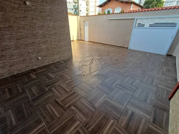 Imagem Espaçosa Casa Térrea à Venda no Ocian, Praia Grande - 3 Quartos e Churrasqueira