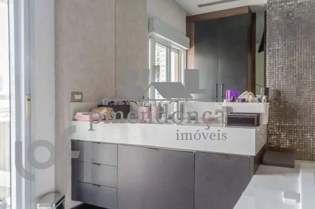 Imagem Apartamento na Vila Romana com 1 suíte grande e 2 vagas, 92m²