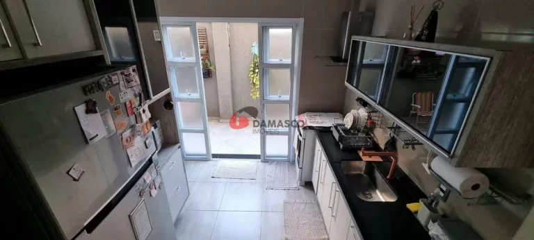 Imagem Sobrado à venda 3 Quartos, 2 Suítes, 1 Vaga, 169M², Rudge Ramos, São Bernardo do Campo - SP