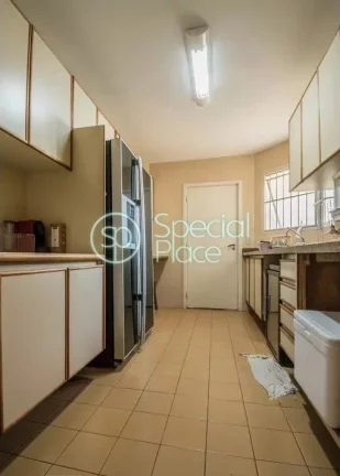 Imagem O Edifício tem ótima estrutura de construção. O apartamento é arejado, iluminado, com armários...