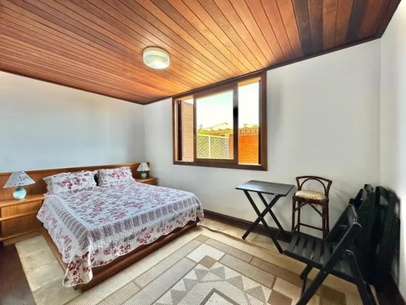 Imagem Casa 5 Dormitórios - Bairro Atlantida