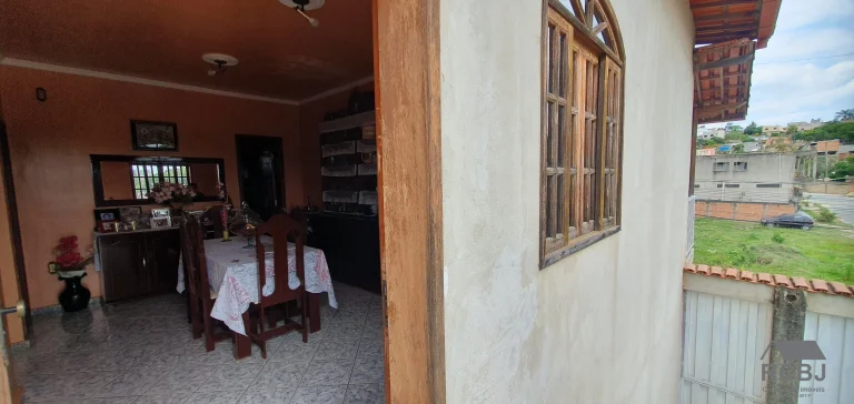 Imagem CASA COMERCIAL em ESMERALDAS - MG, NOVO RETIRO