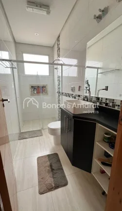 Imagem Esta espetacular residência oferece todo o conforto e comodidade que você procura. Com quatro quar...