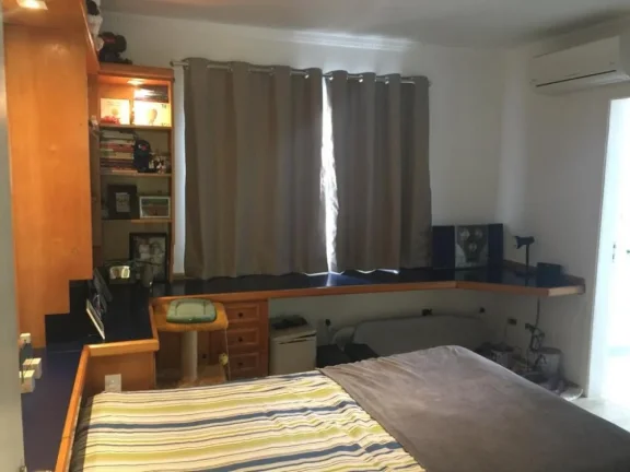 Imagem Casa no Res. Morada dos Pinheiros - 340m²