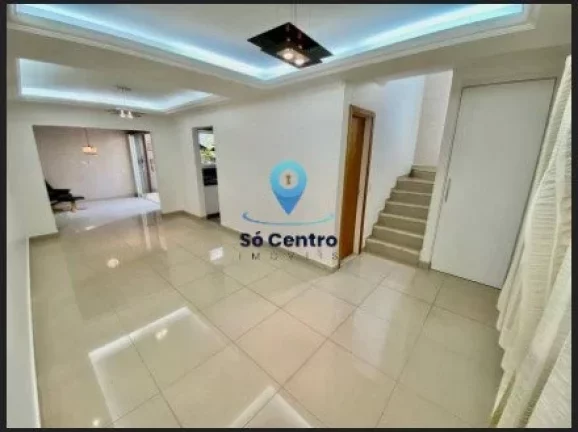 Casa em Condomínio com 4 Dormitórios e Piscina - Cabral, Contagem - MG Excelente casa em condomín...