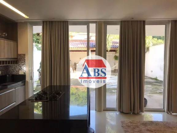 Imagem Sobrado com 4 dormitórios à venda, 235 m² por R$ 840.000,00 - Vale Verde - Cubatão/SP