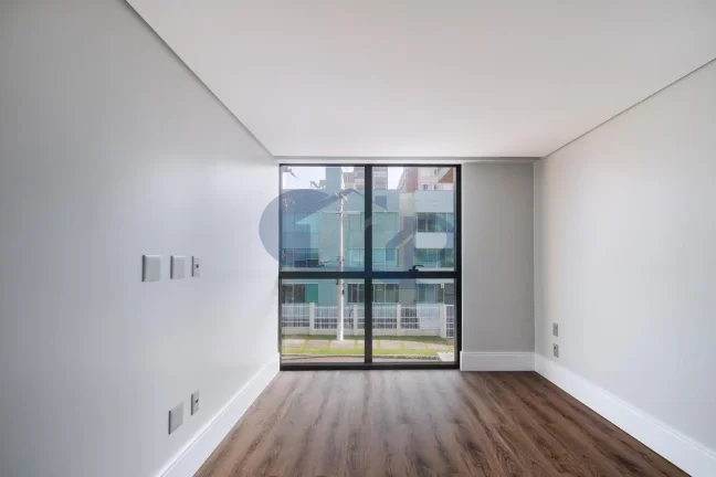 Imagem Apartamento á venda com 4 suítes na Prainha em Torres/RS
