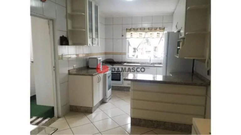 Imagem Sobrado à venda 3 Quartos, 1 Suite, 5 Vagas, 226M², Santa Maria, Santo André - SP