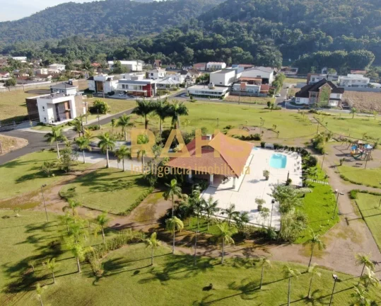 Imagem O Royal Garden é um condomínio localizado no bairro Pirabeiraba, na cidade de Joinville, Santa Cat...