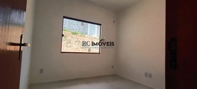Imagem Casa a Venda no bairro Rio do Ouro - São Gonçalo, RJ