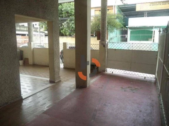 Imagem Oportunidade no Centro de NI: Casa Térrea com 2 Vagas a Pé do Calçadão