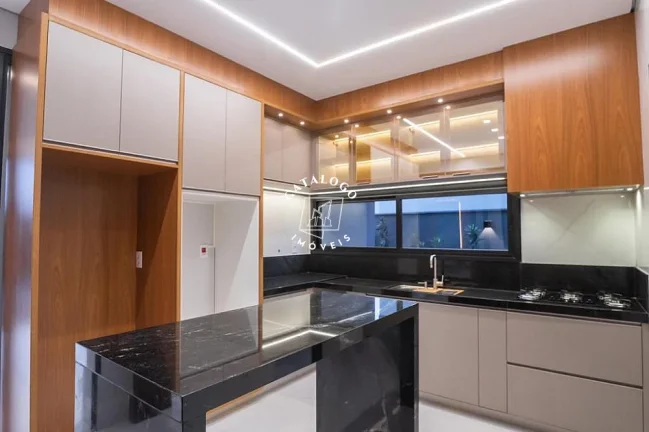 Imagem Casa em Condomínio a Venda no bairro Residencial e Empresarial Alphaville - Ribeirão Preto, SP
