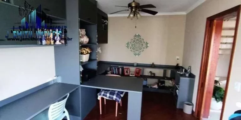 Imagem CASA 330m², TERRENO 1.500m². IMPECÁVEL E COM MUITO CHARME -