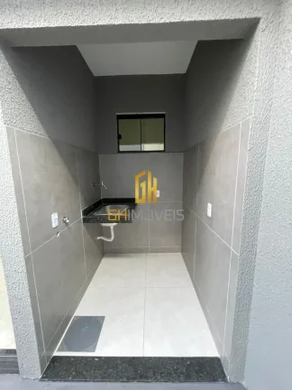 Imagem Casa 3 quartos, Mansões Paraiso, 450.000,00

A casa possui:

- Sala;
- 3 quartos, sendo 1 suite;
- ...