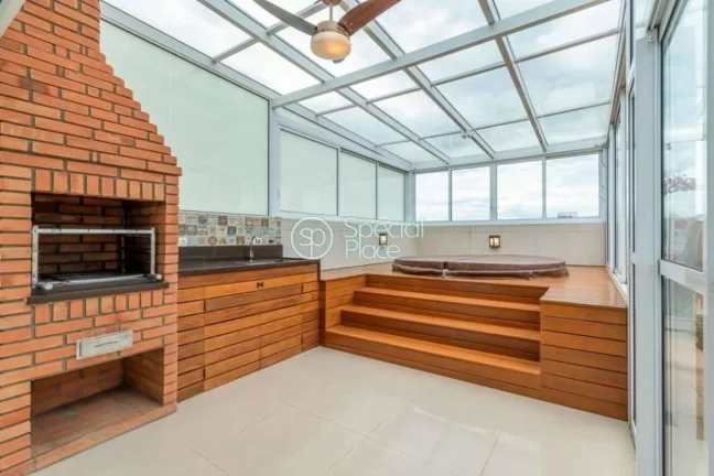 Imagem Ótima cobertura em Perdizes com 237m² divididos em dois pavimentos. No primeiro piso temos um óti...