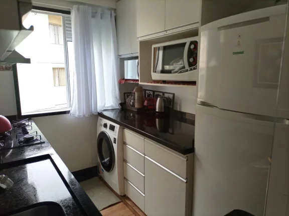 Imagem Apartamento com 2 Quartos Reformado no Tatuquara