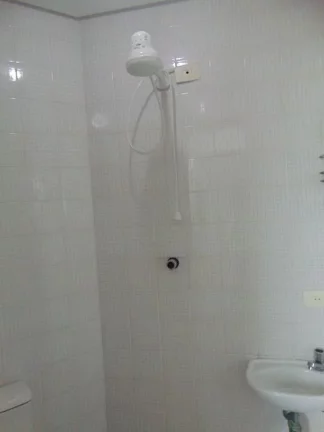 Imagem Cobertura duplex com mobília, 03 suítes sendo 01 suíte master, 300 m² de área útil, 01 sala ampla para 2 ambientes, imóvel bem localizado