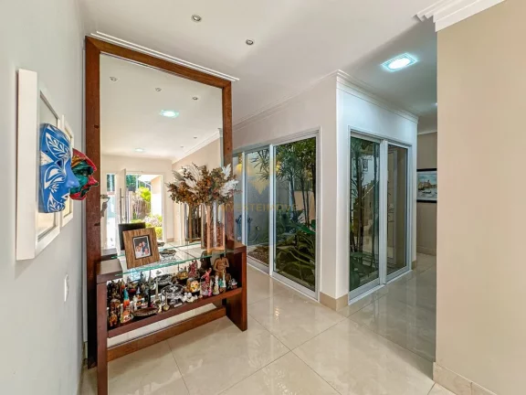 Imagem Casa em Condomínio a Venda no bairro Granja Viana - Cotia, SP