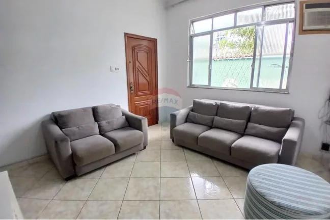 Imagem casa à venda com 2 quartos, 243 m² em Cascadura, Rio de Janeiro.