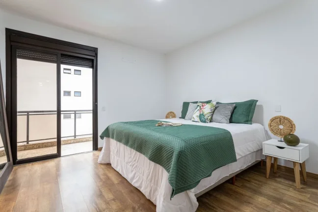 Imagem Apartamento 169M², 3Q, 2 Suítes, 3 Banheiros, 3 Vagas, Varanda, Piscina, Churrasqueira, Salão de Festas, Jardim.