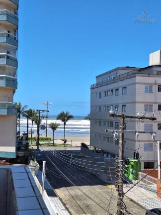 Imagem Oportunidade Única: Seu Refúgio de Praia a Poucos Passos do Mar