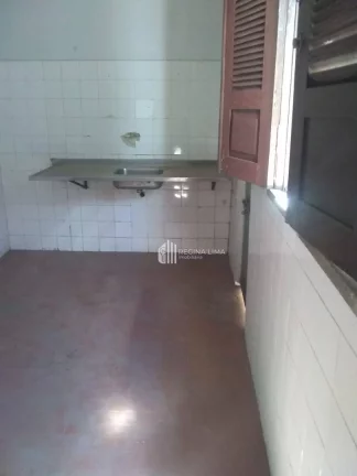 Imagem Casa boa para ponto comercial, 4 dormitórios, à venda por R$ 250.000,00 - Centro (Sul) - Teresina/PI
